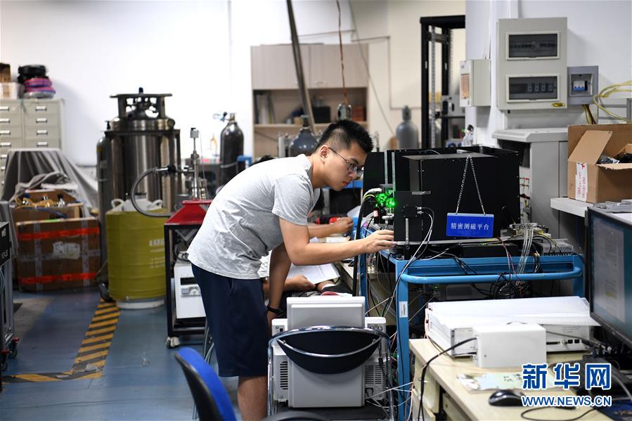 （在習近平新時代中國特色社會主義思想指引下&mdash;&mdash;新時代新作為新篇章&middot;習近平總書記關切事&middot;圖文互動）（7）探&ldquo;微觀世界&rdquo; 抓&ldquo;關鍵變量&rdquo;&mdash;&mdash;我國科學家與量子&ldquo;糾纏&rdquo;的故事